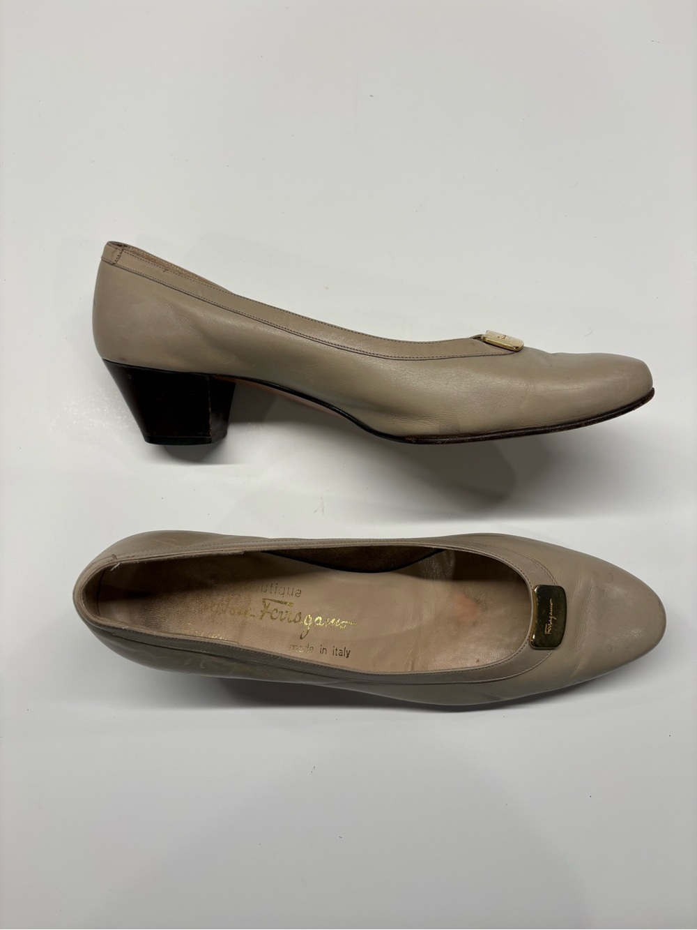 Salvatore Ferragamo Vintage Beige Leather Low Block Heel Pumps
